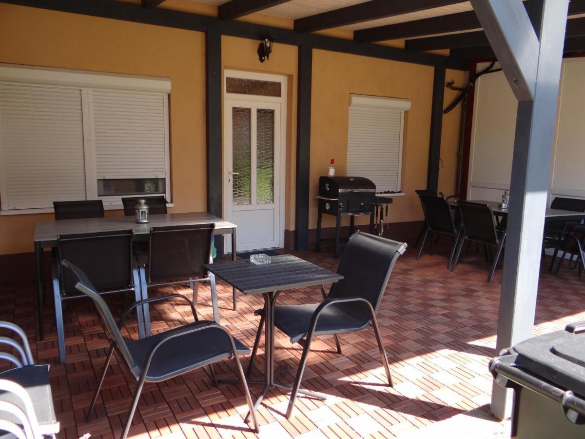 Apartament La *